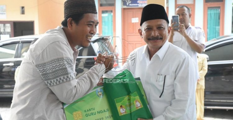 Pemkab Situbondo Berikan Insentif Bagi Guru Ngaji dan Guru Minggu