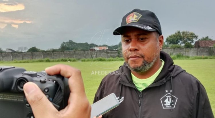 Pelatih Divaldo Alves Resmi Putus Kontra dengan Persik Kediri