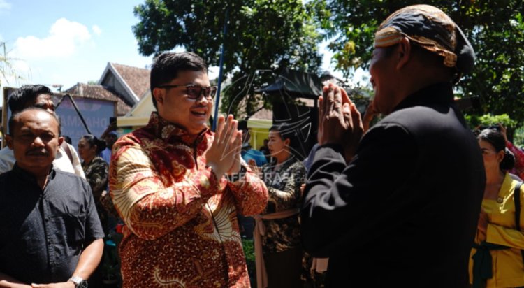 Mas Dhito Tegaskan Dirinya Bupati Bagi Seluruh Umat Agama