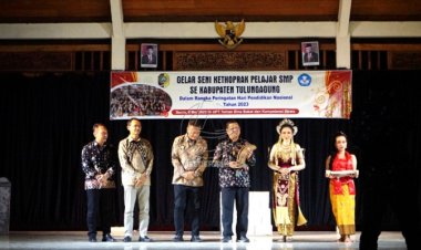 Peringati Hardiknas, Bupati Maryoto Buka Pagelaran Ketoprak SMP se-Kabupaten Tulungagung