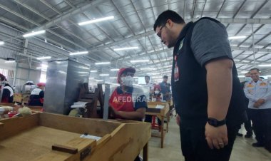 Mas Dhito Selesaikan Permasalahan Pekerja Pabrik SKT