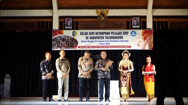 Peringati Hardiknas, Bupati Maryoto Buka Pagelaran Ketoprak SMP se-Kabupaten Tulungagung