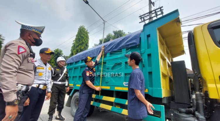 Lakukan Pelanggaran, 17 Kendaraan ODOL Ditindak Dishub