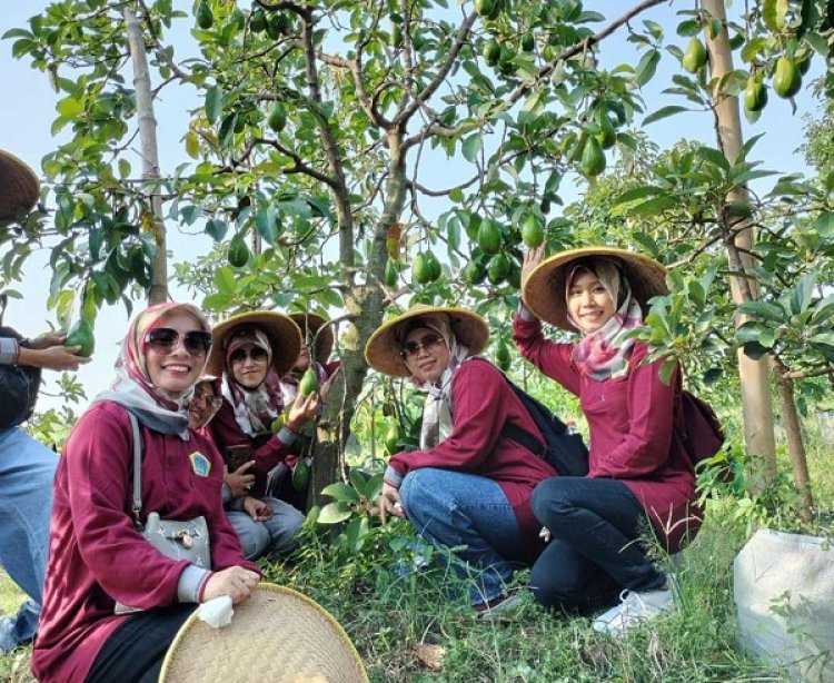 Kembangkan Agrowisata Pemdes Bulangan Gresik Studi Tiru ke Kediri