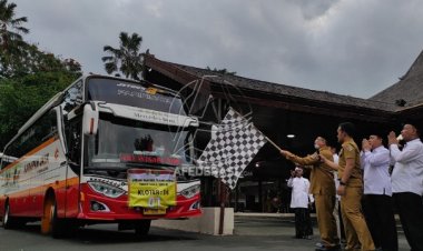 Bupati Maryoto Berangkatkan 93 CJH Tulungagung Lebih Awal, Ini Alasannya