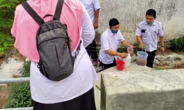 DLH Kabupaten Kediri Ambil Sampel Air Tercemar di Gedangsewu