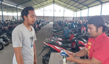 Mudahkan Karyawan Pabrik, Desa Mojoayu Kediri Pakai Brizzi untuk Layanan Parkir Non Tunai
