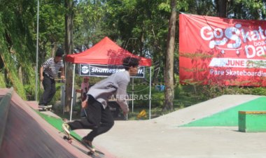 Peringati Hari Skateboard Dunia, Puluhan Skater Unjuk Kebolehan di Gumul Skate Park