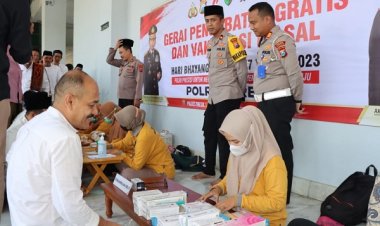 Cek kesehatan Gratis, Kepedulian Polres Gresik di HUT Bhayangkara