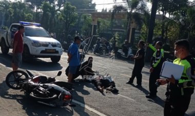 Terpental Usai Lewati Jalan Berlubang, Pemotor Asal Blitar Tewas usai Dihantam Bus
