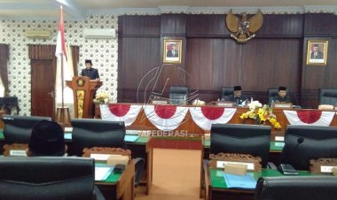 DPRD Trenggalek Gelar Rapat Paripurna, Tentang Jawaban Bupati Atas Pandangan Umum Fraksi
