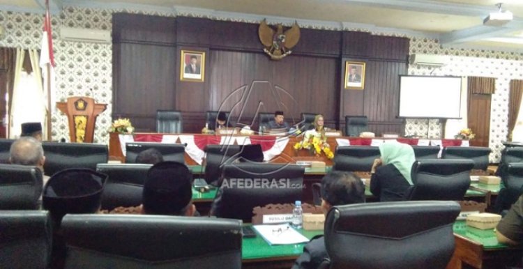 Paripurna DPRD Trenggalek, Penyampaian Pandangan Umum Fraksi Terhadap Raperda PJ Pelaksanan APBD 2022.
