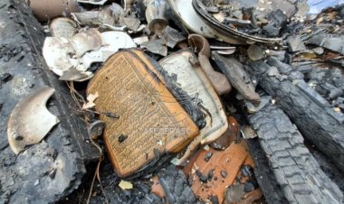 Lampu Emergency Meledak, Rumah Warga Ngunut Terbakar