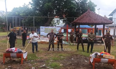 Kejaksaan Banyuwangi Musnahkan Uang Palsu Rp444 Juta