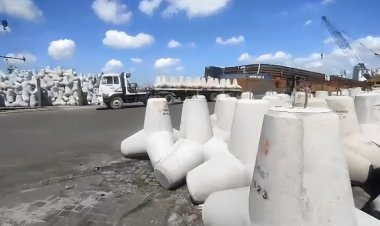 Cegah Abrasi, SIG Pasok 2.630 Pemecah Gelombang untuk  Wisata Raja Ampat