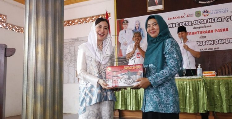 Novita Hardini Launching Dapur Cinta