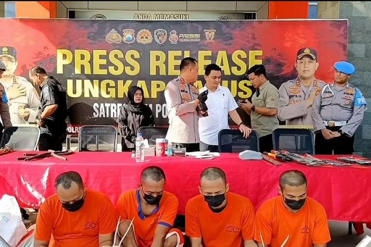 Pura Pura Jadi Petugas PLN, Komplotan Pencuri Spesialis Kabel listrik Diringkus