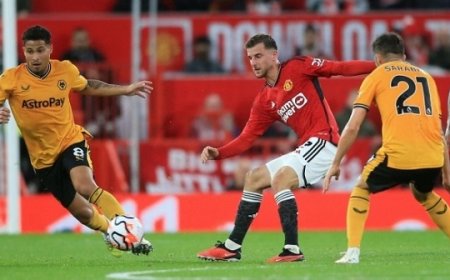 5 Fakta Manchester United vs Wolverhampton Wanderers, Awal Musim Liga Inggris yang Baik, Raphael Varane Jadi Pahlawan