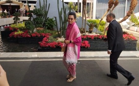 Tampil Cetar, Sri Mulyani Pakai Baju Warna Pink di Sidang Tahunan MPR