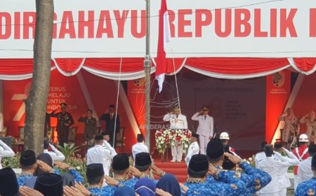 Pertunjukan Tarian Tradisional, Semarakkan Upacara Penurunan Bendera Merah Putih di Pemkab Tulungagung