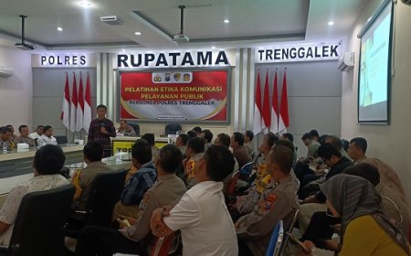 Polres Trenggalek Gelar Pelatihan Etika Komunikasi