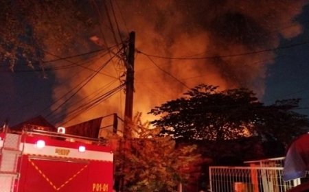 Kebakaran Maut 152 Rumah di Jalan Kebon Jahe Jakpus, 2 Orang Tewas