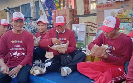 Ribuan Peserta Jalan Sehat Dapat Nasi Bungkus Gratis