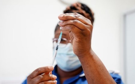 Inggris Percepat Program Vaksin Akibat Munculnya Varian COVID Baru