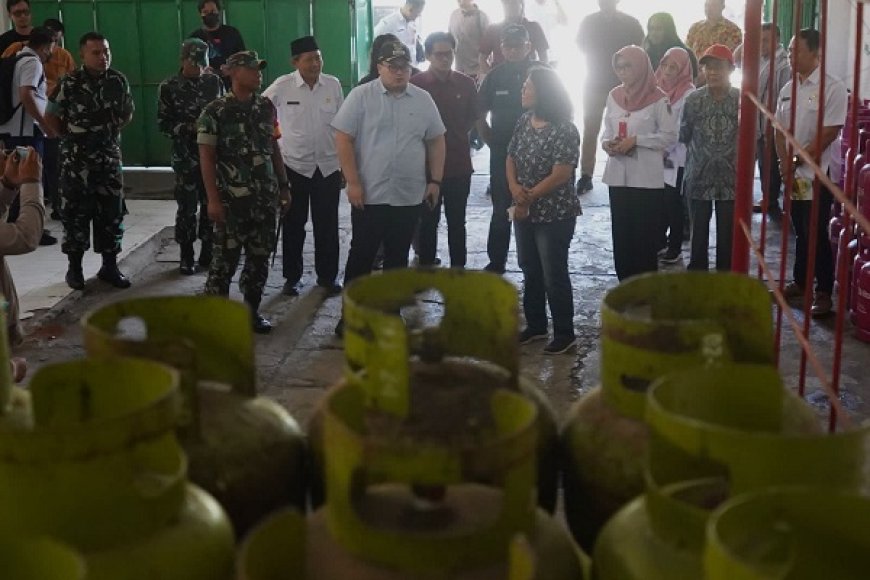 Datangi Agen dan Pangkalan, Mas Dhito Larang Peternak Gunakan Elpiji Melon