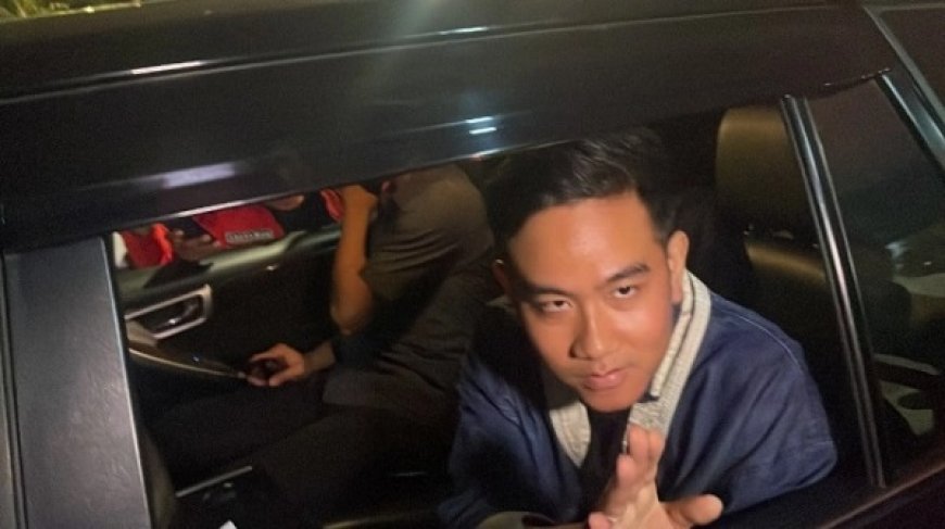 Baliho Gambar Dirinya Tersebar di Sejumlah Daerah, Gibran ke Relawan: Nggak Usah Buru-buru, Santai Wae