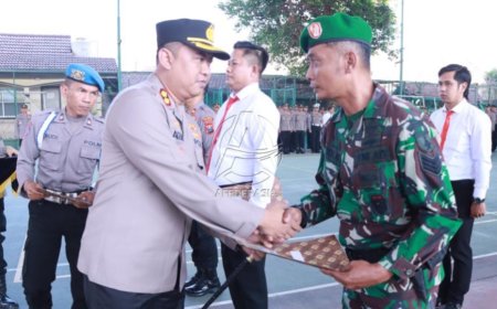 Bantu Ungkap Pelaku Curanmor Polres Kediri Beri Penghargaan Anggota Kodim 0809/Kediri