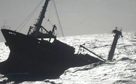 Kapal Tenggelam Di Pulau Bokori Sultra, 19 Orang Dievakuasi