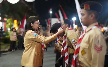 30 Tahun Mengabdi, Mbak Cicha Sematkan Lencana Pancawarsa 6 Kepada 3 Orang Pramuka