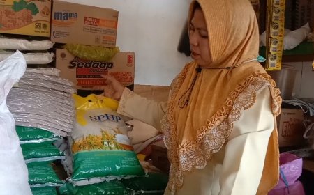Harga Beras Naik, Pedagang Resah Lantaran Pembeli Menurun