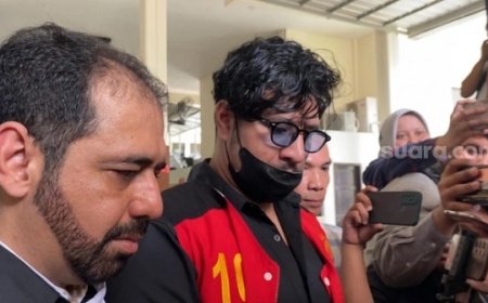 Kecewa Dituntut Setahun Penjara, Ammar Zoni Nangis dan Peluk Adik