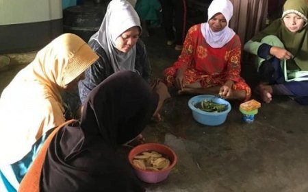Terobosan Ide dan Peluang Usaha, Mak Ganjar Gelar Pembuatan Stick Pisang Coklat