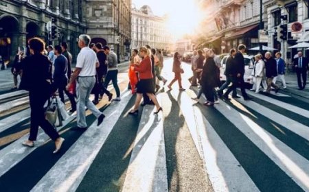 Alami Keterbatasan Keuangan, Kaum Menengah di Indonesia Bingung Memilih Antara Gaya Hidup Atau Menyiapkan Masa Depan