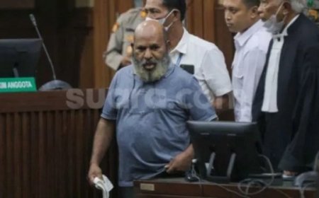 Hari Ini! Lukas Enembe Jalani Sidang Tuntutan Kasus Dugaan Suap dan Gratifikasi