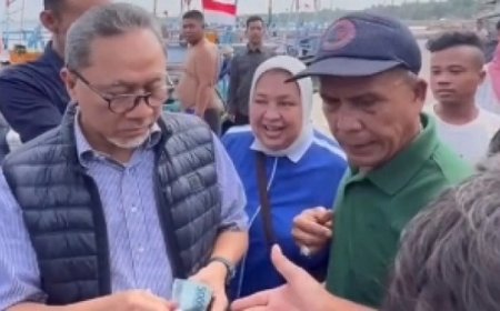 Viral Zulhas Bagi-bagi Duit Gocapan ke Warga, PAN Buka Suara: Bukan Politik Uang