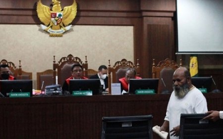 Lukas Enembe Juga Dituntut Bayar Denda Pidana Rp1 Miliar dan Uang Pengganti Rp47 Miliar