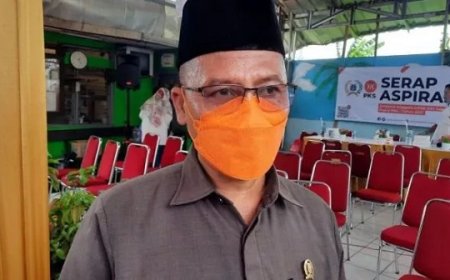 PKS Beberkan Ribuan Keluarga di Jakarta Masih Belum Punya MCK; Warga Buang Air di Kali