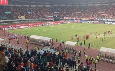 KABAR BURUK Persija Dapat Banyak Sanksi Buntut Kericuhan Suporter Kontra Persib Bandung di Stadion Patriot