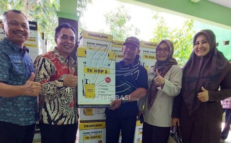 Anggota DPRD Bagikan Ratusan Unit Alat Pertanian di Tulungagung untuk Dukung Ketahanan Pangan