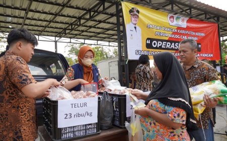 8 Ton Beras Operasi Pasar Ludes Diserbu Masyarakat Badas