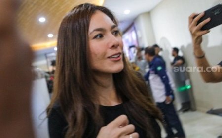 Wulan Guritno Diperiksa Sampai Tengah Malam Soal Promosi Judi Online