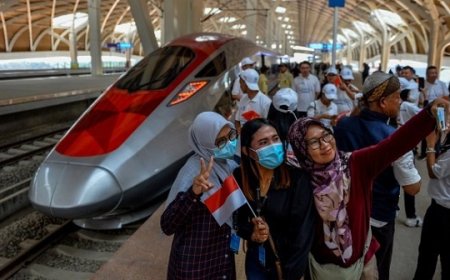Kuota Uji Coba Gratis Kereta Cepat Ludes Cuma Beberapa Jam, Masyarakat Diminta Tunggu Hingga Resmi Beroperasi
