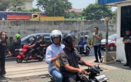 Bikin SKCK Buat Daftar Pilpres, Anies Naik Motor Beat ke Kantor Baintelkam Polri Jaksel
