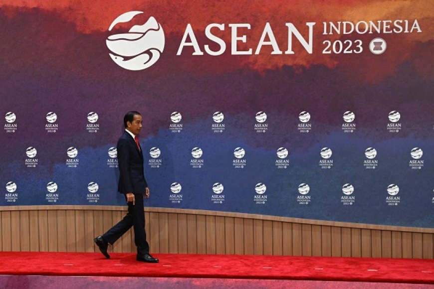 Hari Kedua KTT Ke-43 ASEAN, Presiden Jokowi Pimpin Rangkaian Pertemuan ASEAN dengan Mitra