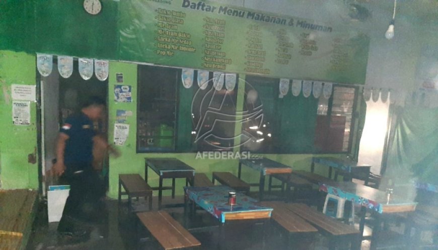 Lantaran Obat Nyamuk, Kantin UIN SATU Tulungagung Hangus Terbakar