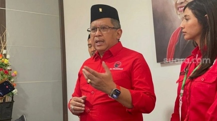 Hasto Sebut PDIP Partai Kiri, Tapi Bukan Sosialis-Komunis